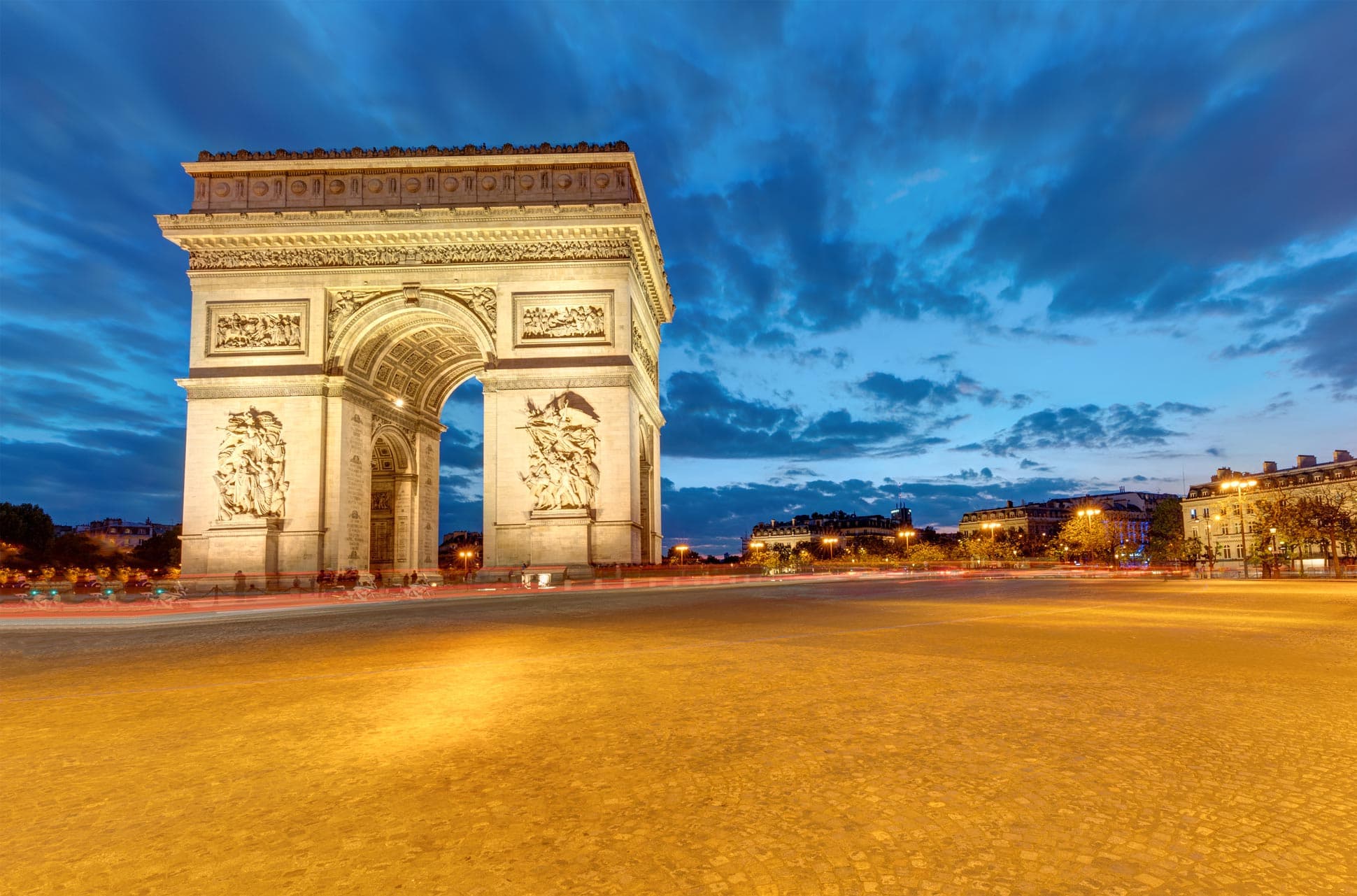 Los pasos en Turquía con 4 noches de crucero y tarde en París 2027